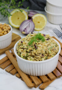 aunazirņu tunča salāti